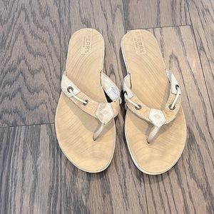 COPY - Sperry flip flops